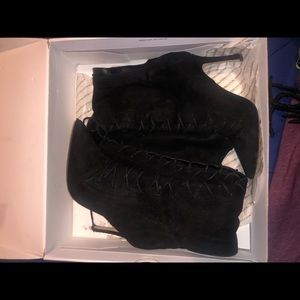 Black fashion boots